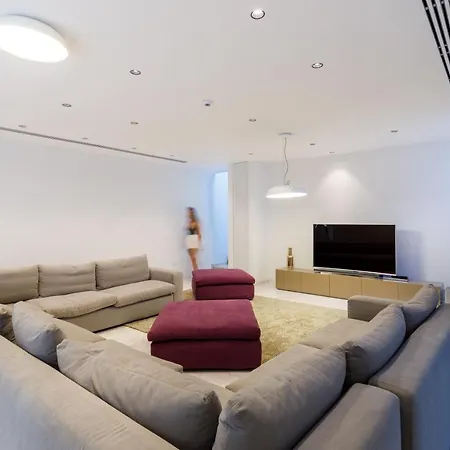 Beachfront Luxury Tranquility וילה *