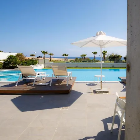 Beachfront Luxury Tranquility Villa *