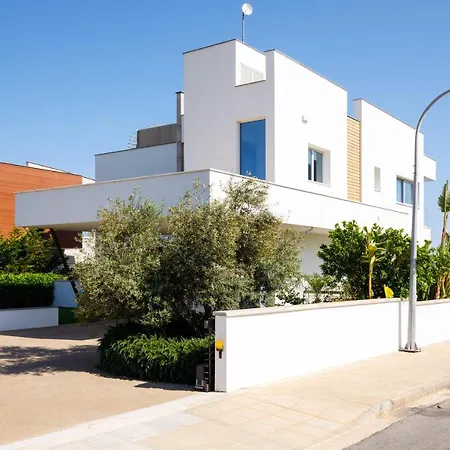 Beachfront Luxury Tranquility * Ayia Napa
