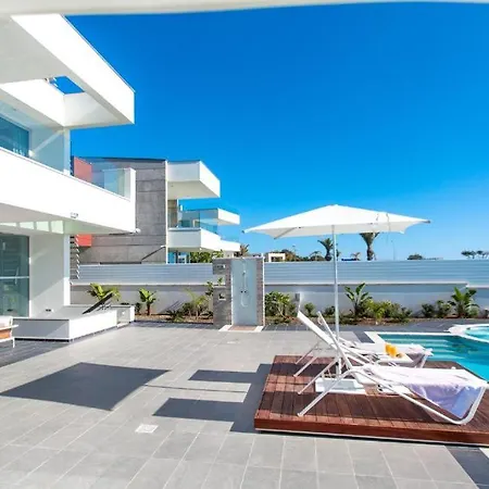 Beachfront Luxury Tranquility Villa *