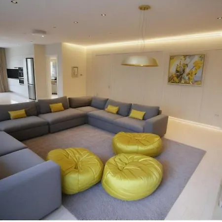 Beachfront Luxury Tranquility וילה איה נאפה