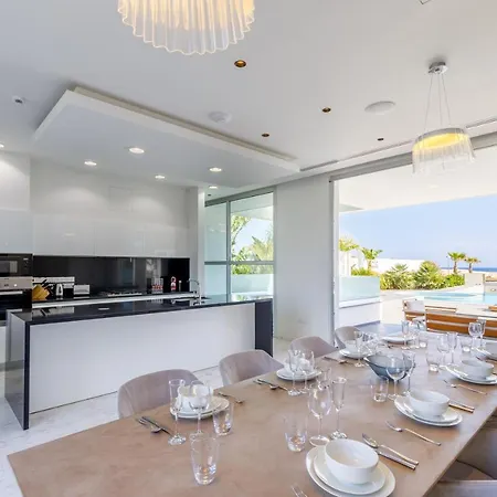 Beachfront Luxury Tranquility