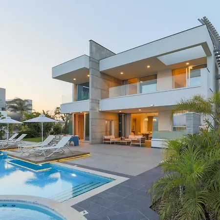 Beachfront Luxury Tranquility * Ayia Napa