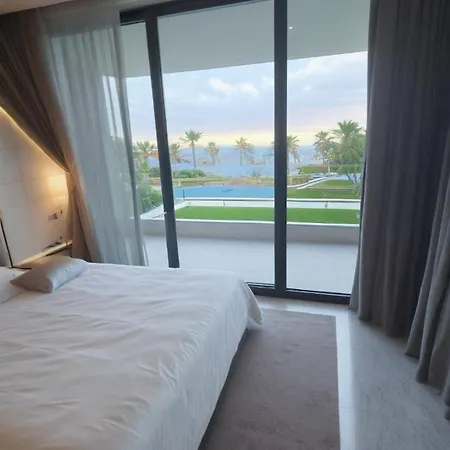 וילה Beachfront Luxury Tranquility *