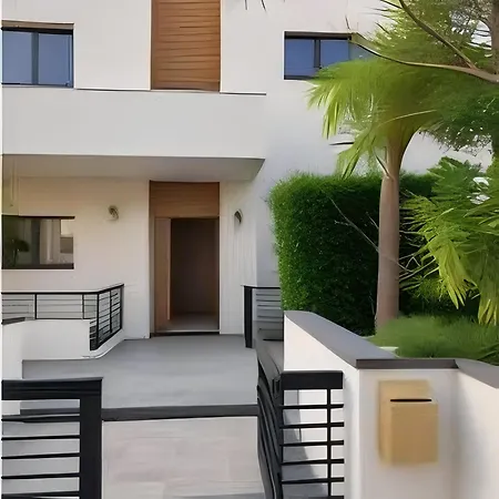 Villa Beachfront Luxury Tranquility