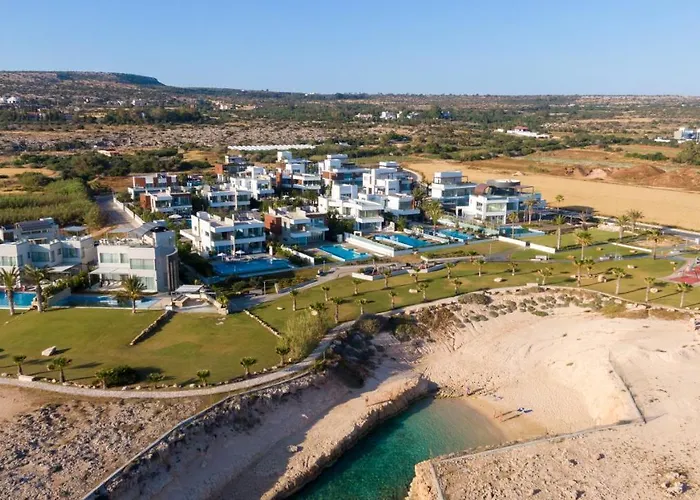 Beachfront Luxury Tranquility アヤナパ