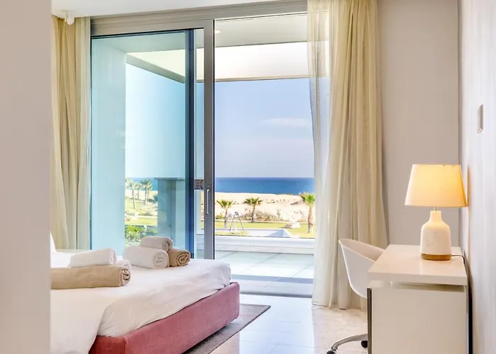 Beachfront Luxury Tranquility