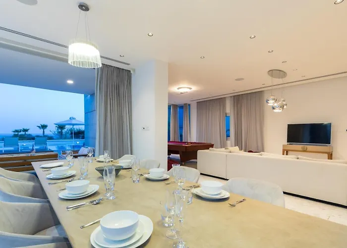 Beachfront Luxury Tranquility アヤナパ