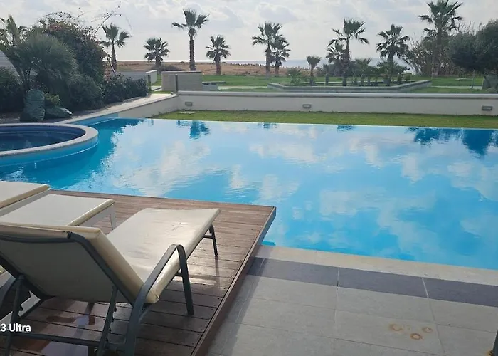 Beachfront Luxury Tranquility ヴィラ アヤナパ