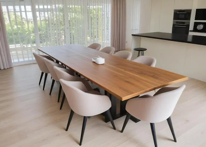 Beachfront Luxury Tranquility *