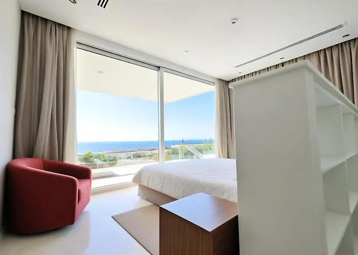 Beachfront Luxury Tranquility