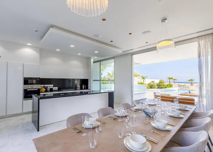 Beachfront Luxury Tranquility