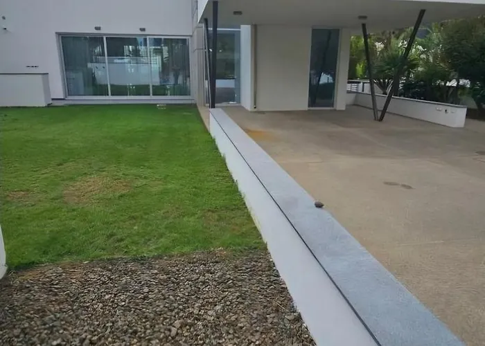 Villa Beachfront Luxury Tranquility *